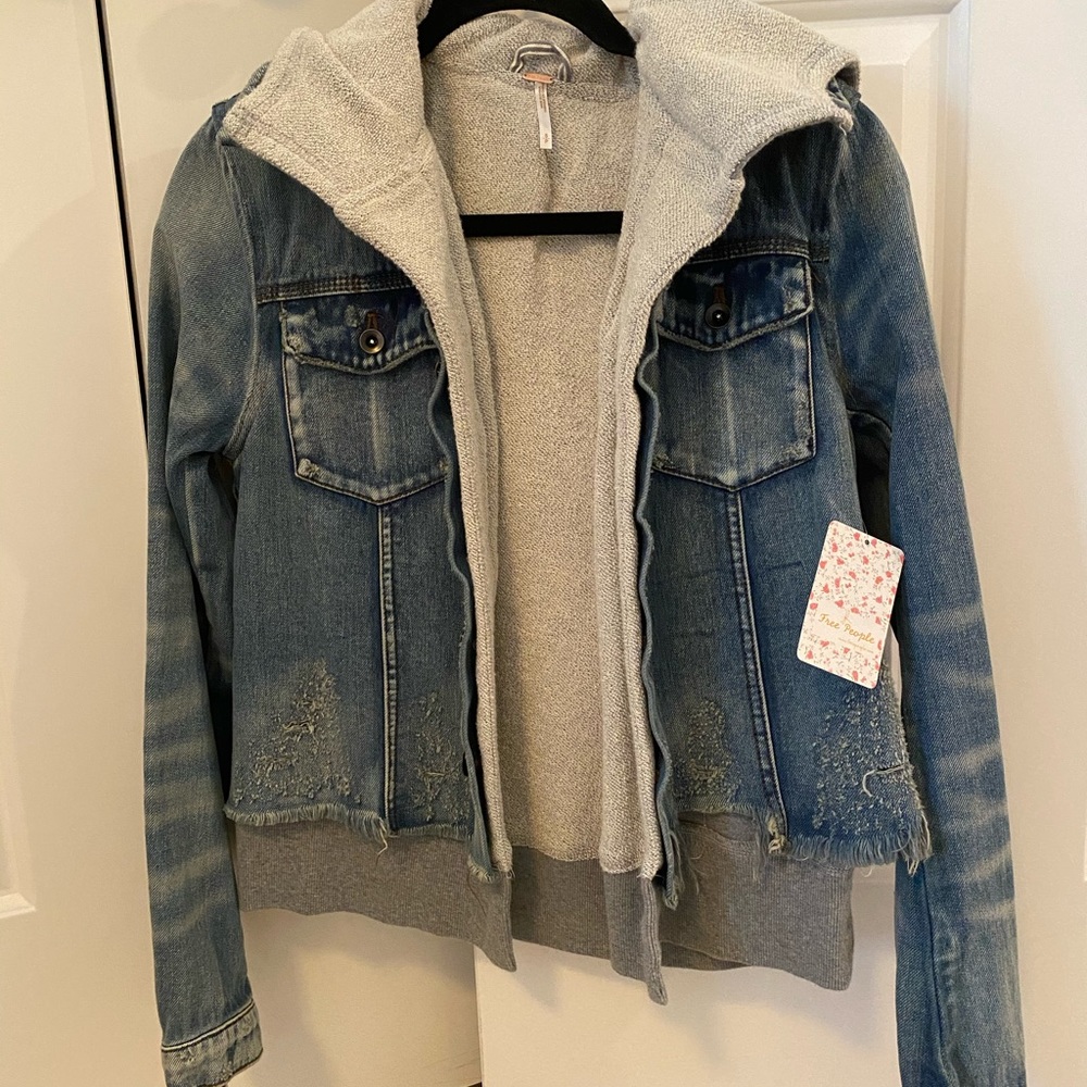 Free People jean jckt w/ sweatshirt hoodie insert.
